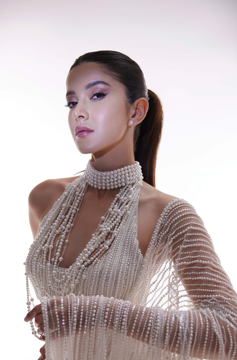 Shanaya Kapoor in our Ivory Pearl Embroidered Stitched Saree