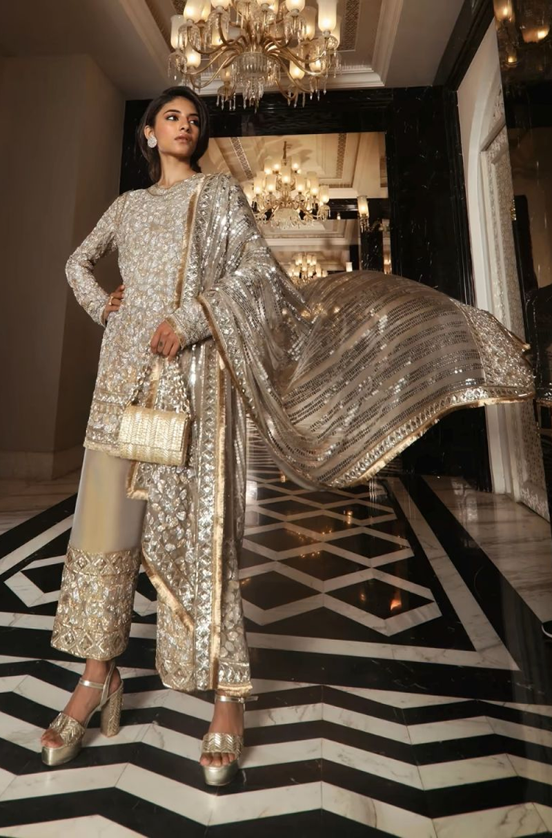 Oyster Silver Gold Embroidered Kurta Set