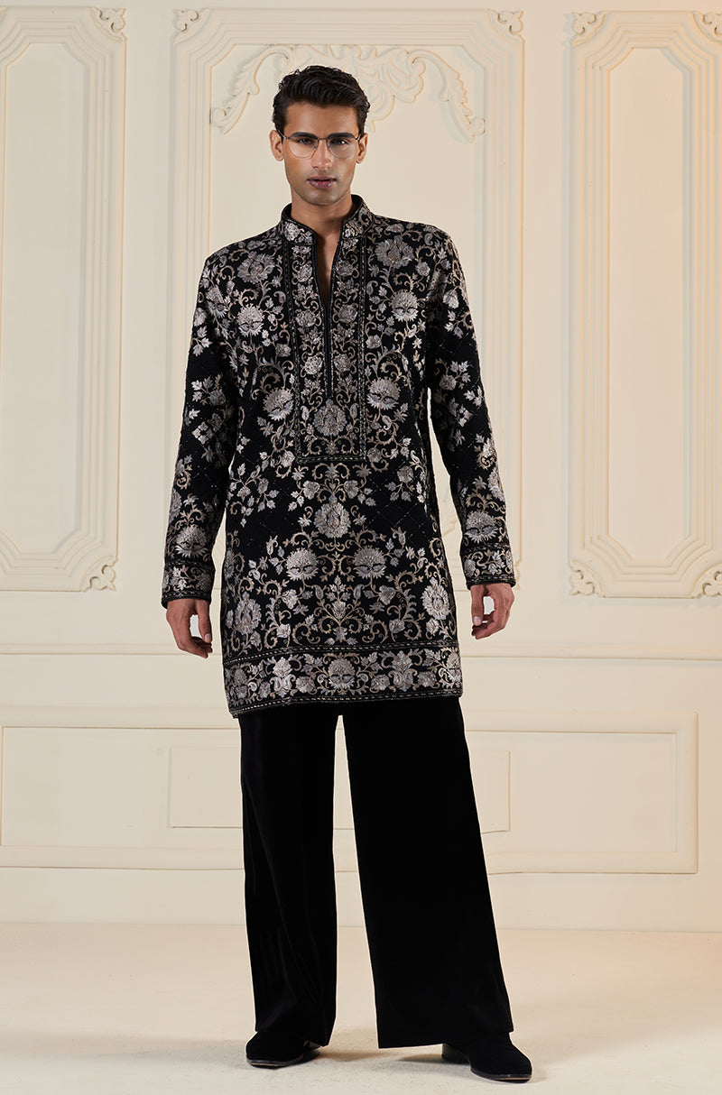 Black Embroidered Kurta