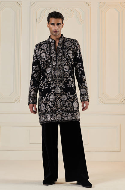 Black Embroidered Kurta