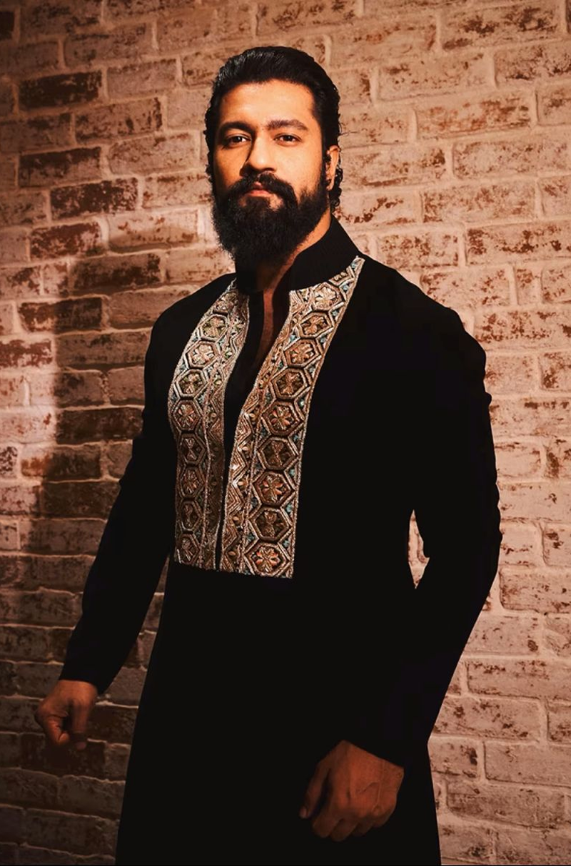 Vicky Kaushal in Black Embroidered Kurta Set