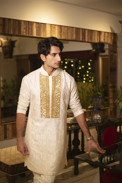 Ibrahim Ali Khan in White Textured Kurta Set