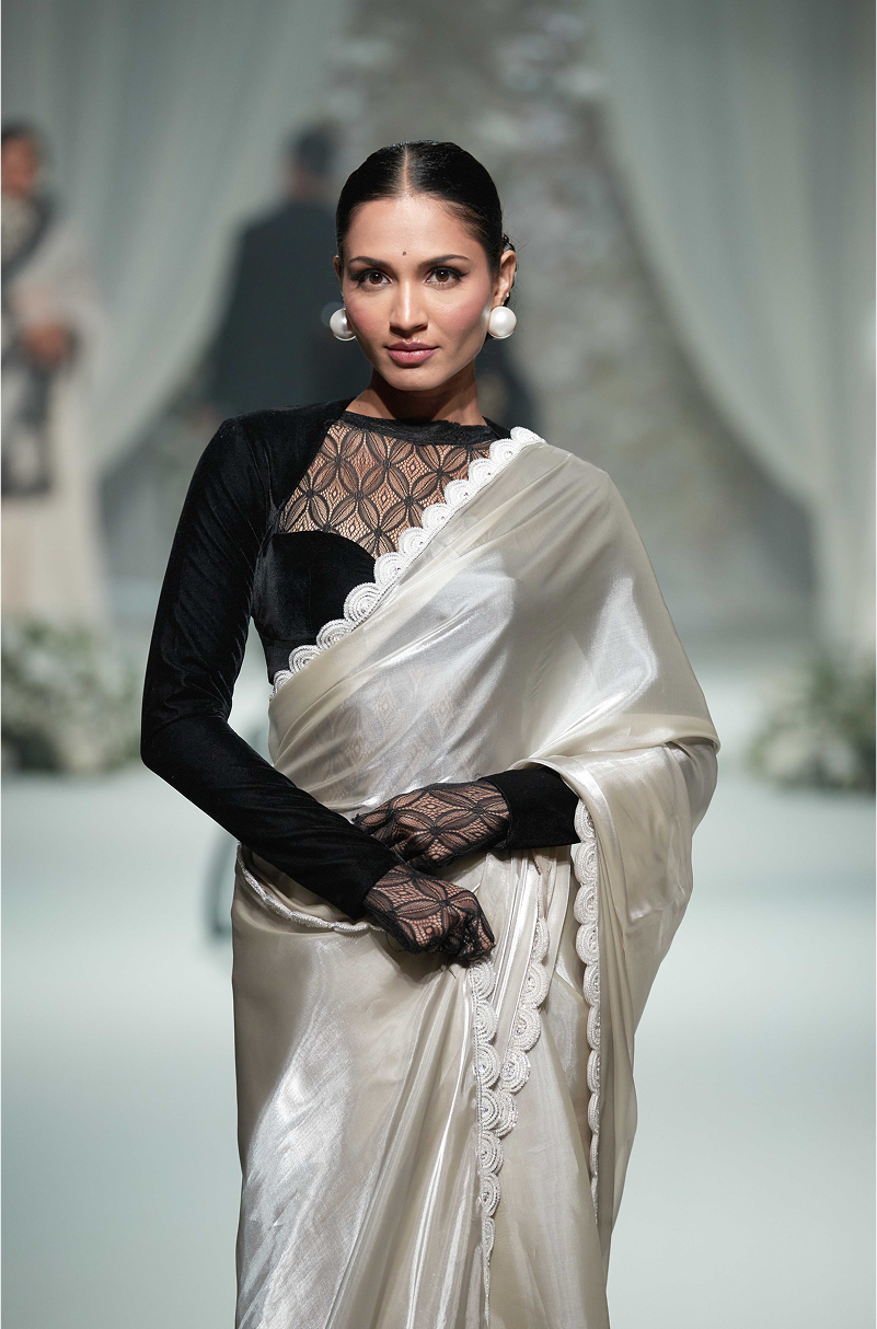 Oyster Grey Organza with Scallop Border Saree Set