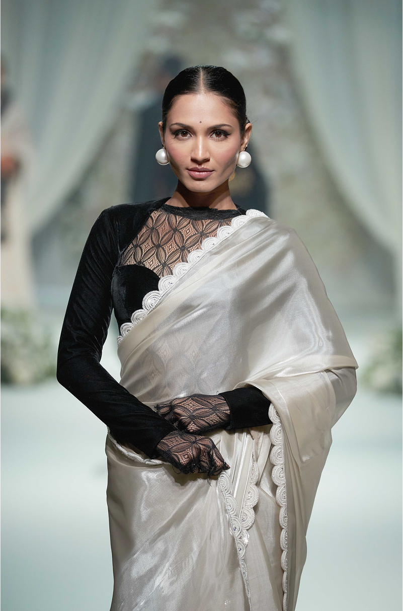 Oyster Grey Organza with Scallop Border Saree Set