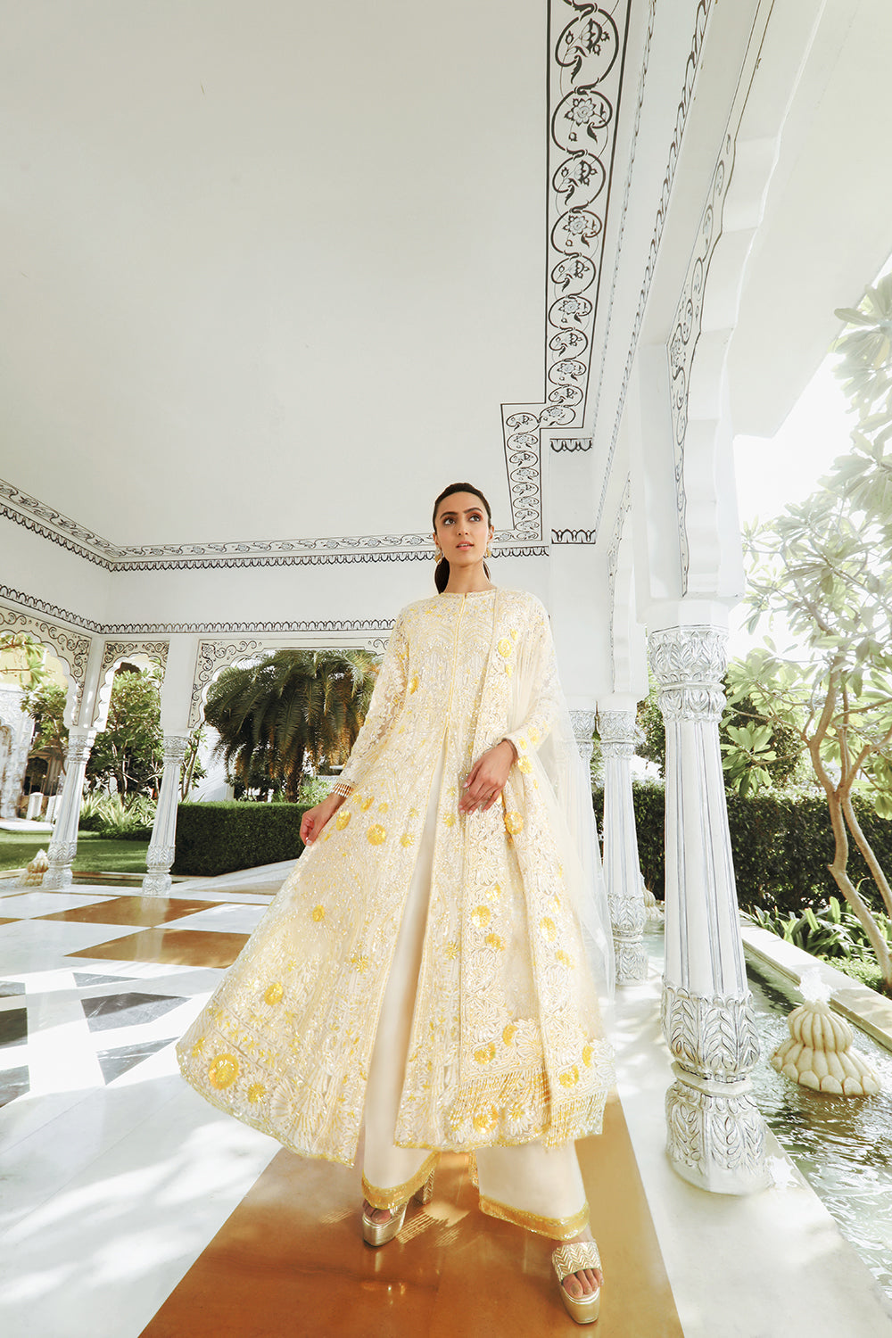 Ivory Kashmiri Embroidered Kurta Set