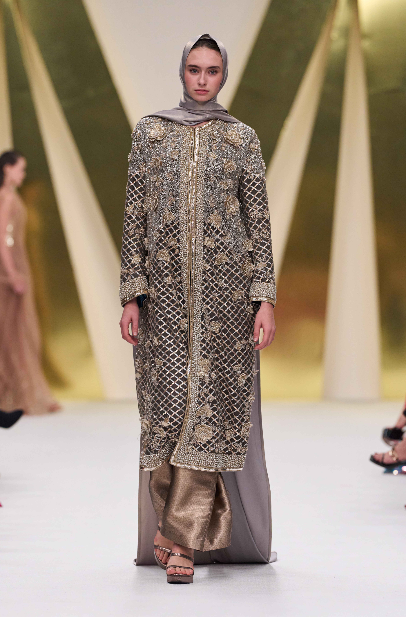 Grey & Brown 3D Flower Embroidered Kurta Set