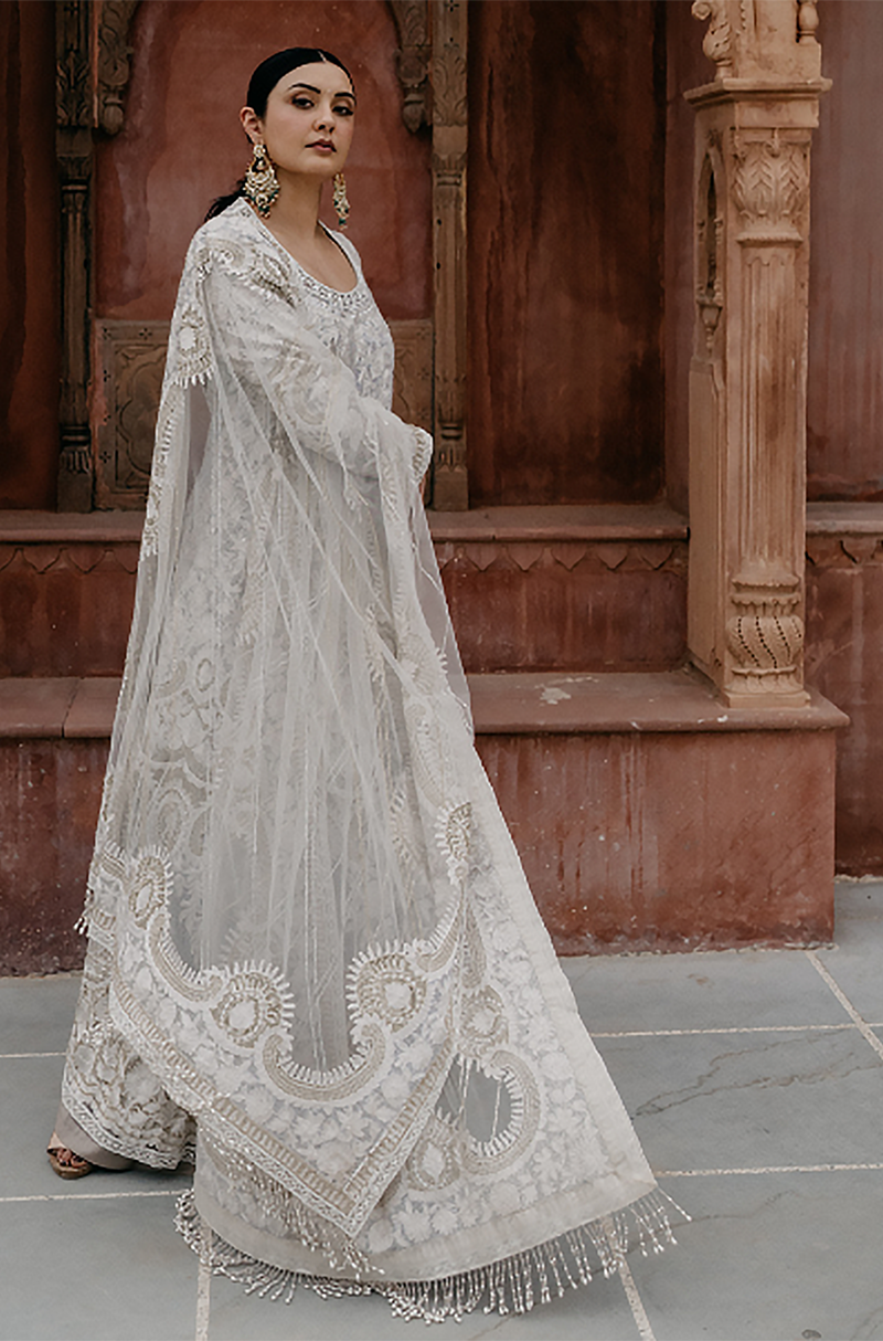 Bride: Kimran Sidhu in Nooraniyat Kurta