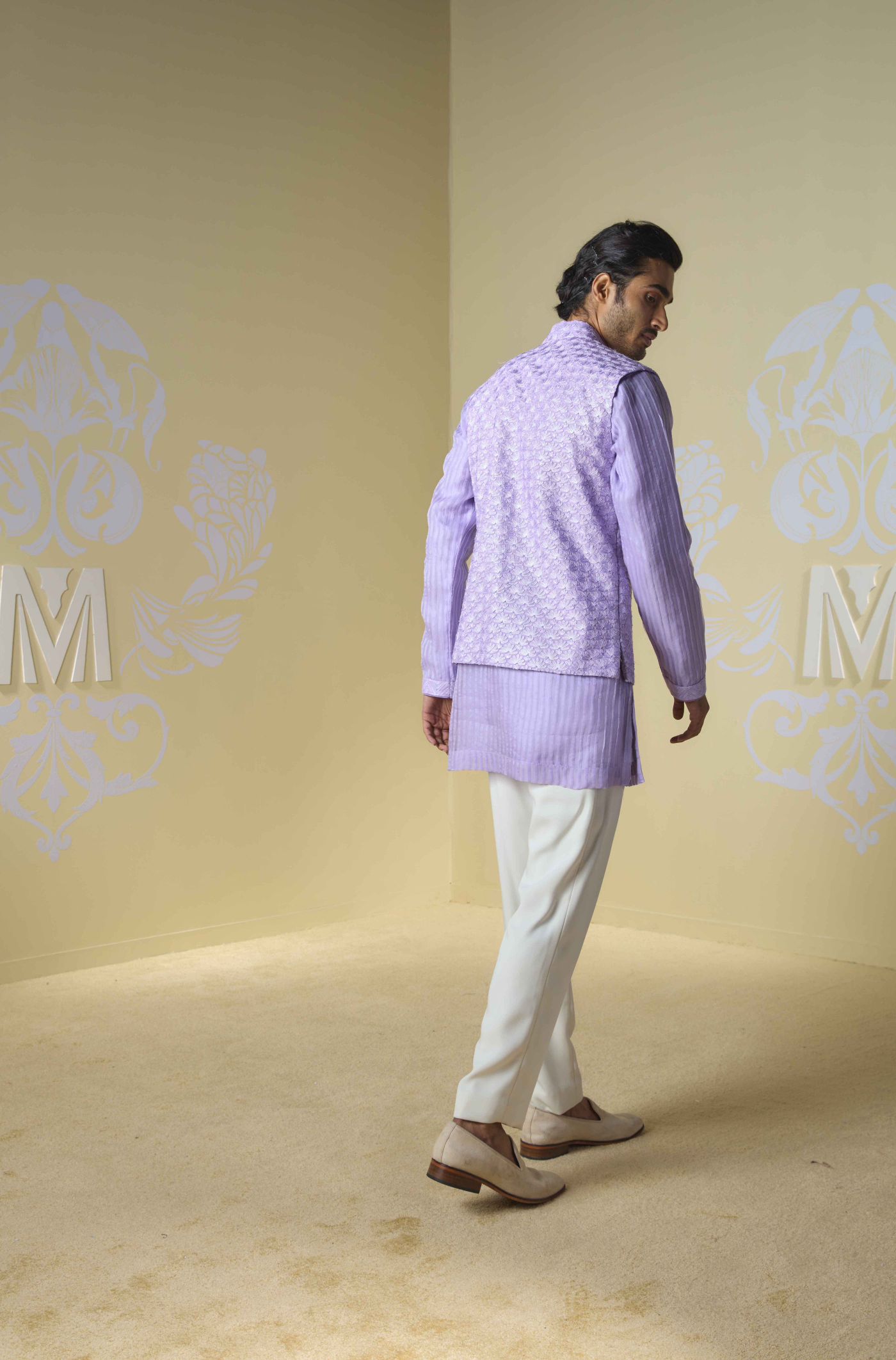 Lilac Kashmiri Embroidered Bundi Set