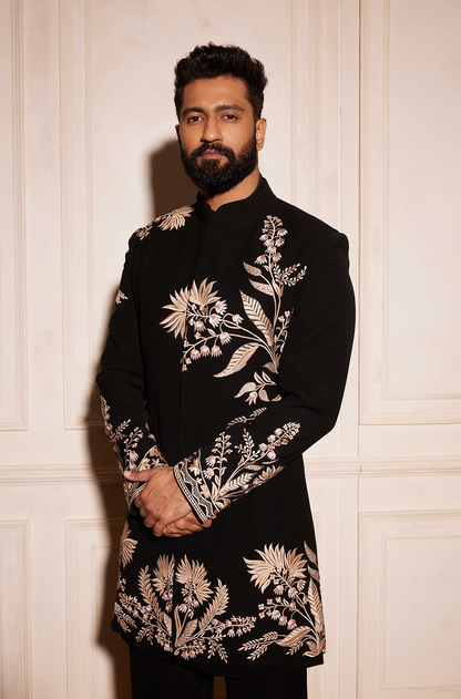 Vicky Kaushal in our Black Embroidered Sherwani Set