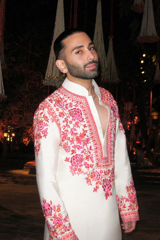 Orhan Awatramani in our Off White Embroidered Kurta